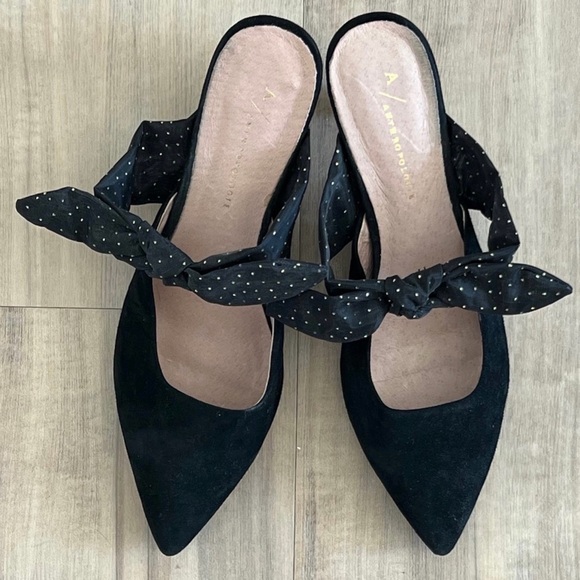 Anthropologie Black Suede Pointed Mule Heels with Polka Dot Bow-7.5 - Picture 2 of 4